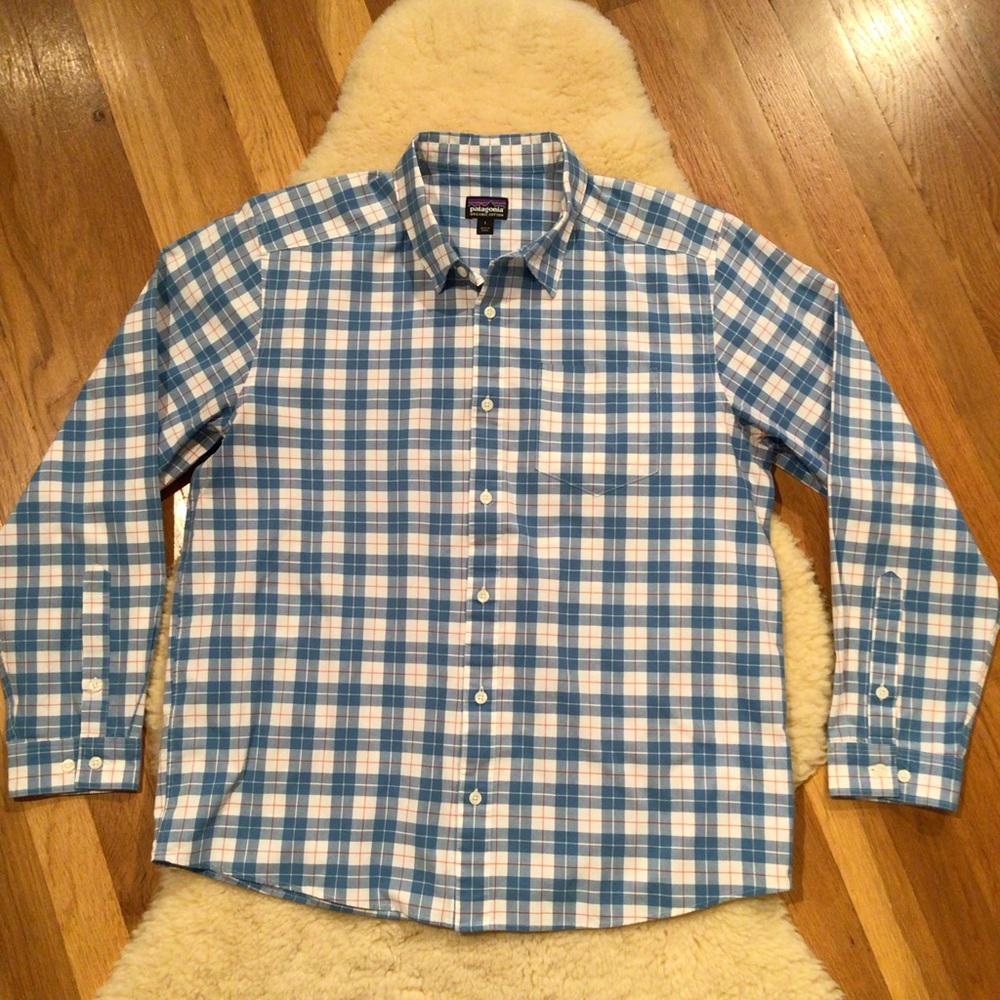 Patagonia blue and white plaid button down shirt